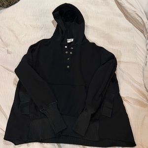 Women’s sweater size small. Fits S/M